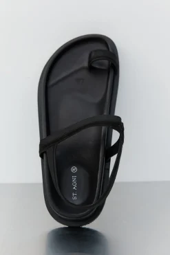 St. Agni Keko Sandal - Black