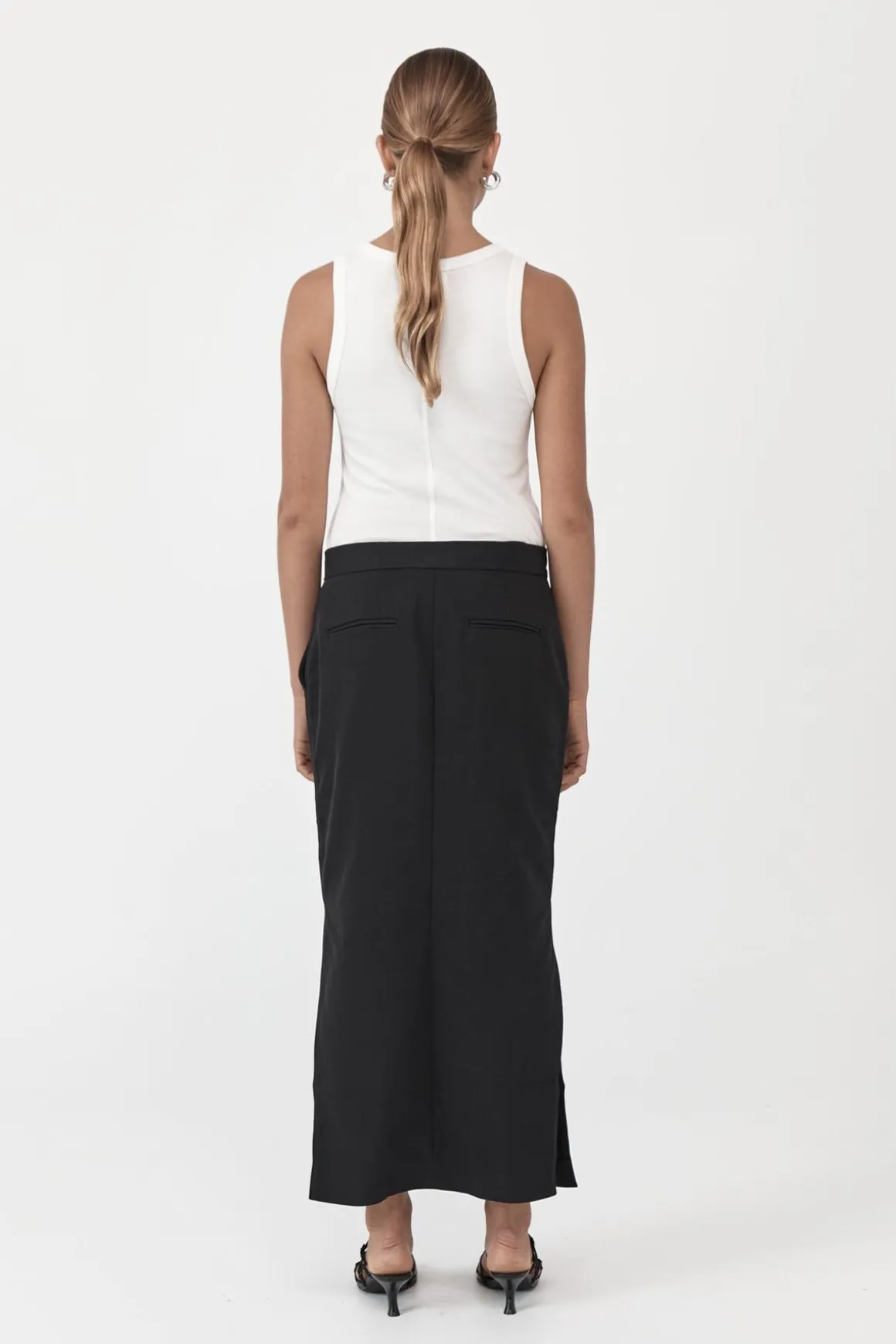 St. Agni Low waisted Tailored Skirt - Black