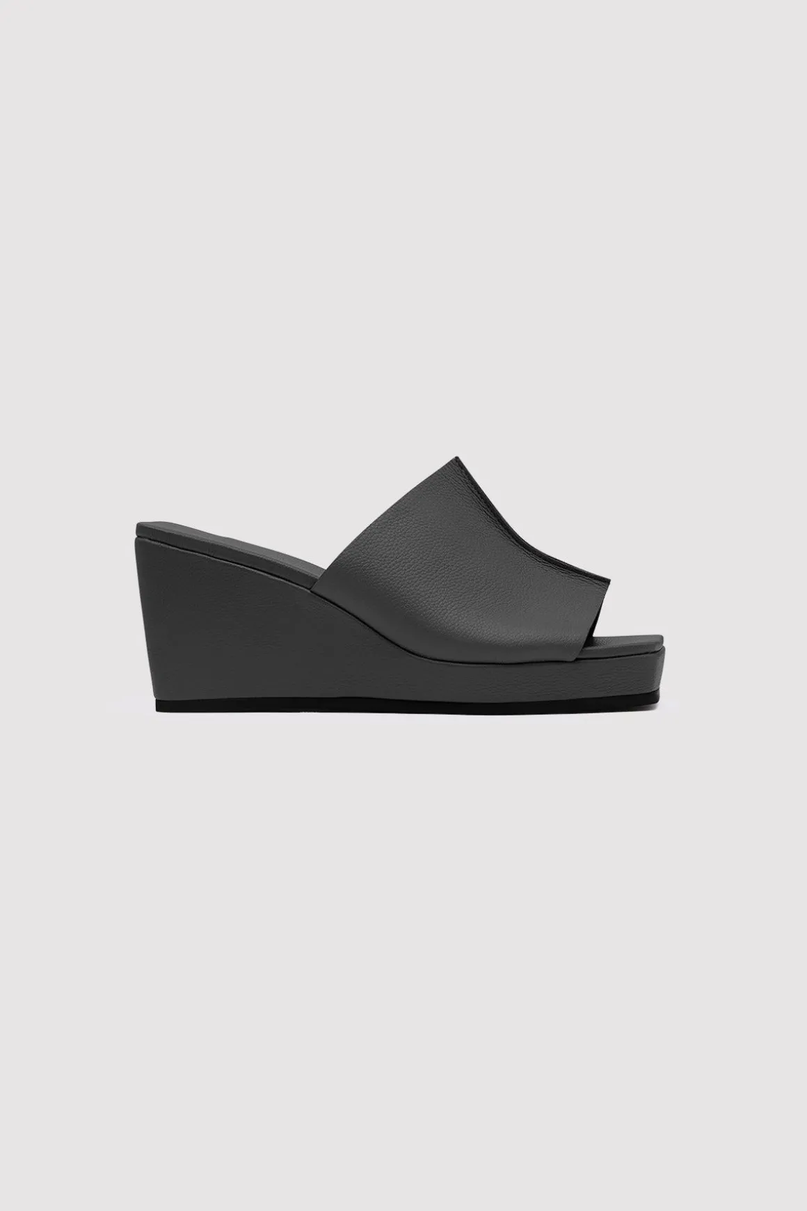 St. Agni Maria Wedge - Black