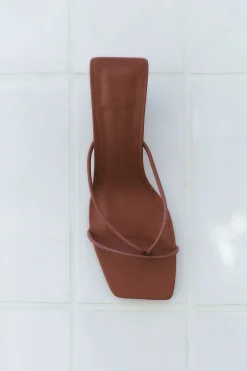 St. Agni Minimal Low Wedge - Rouge