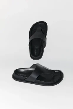 St. Agni Minimal Thong - Black