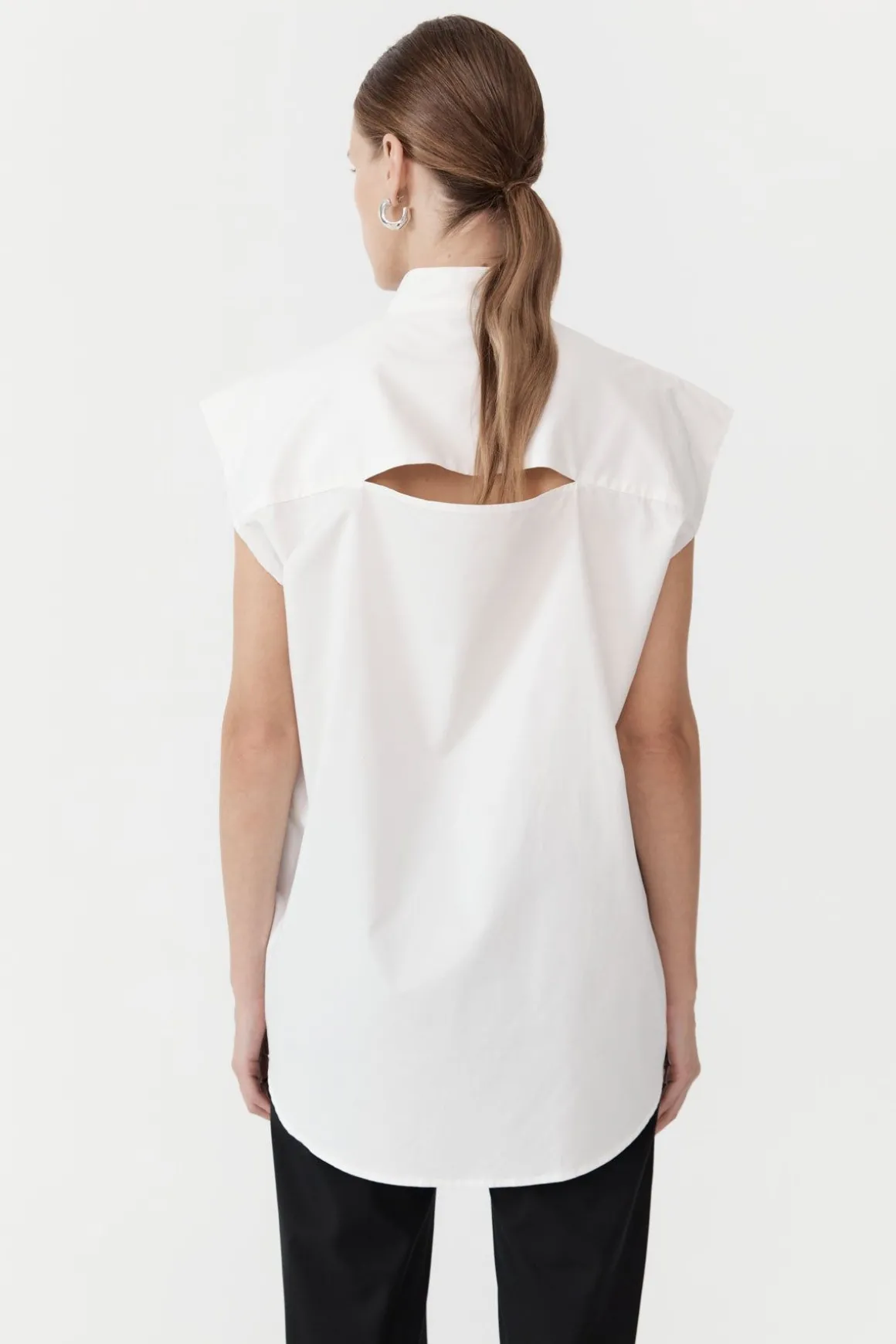 St. Agni Sleeveless Tuck Detail Shirt - White