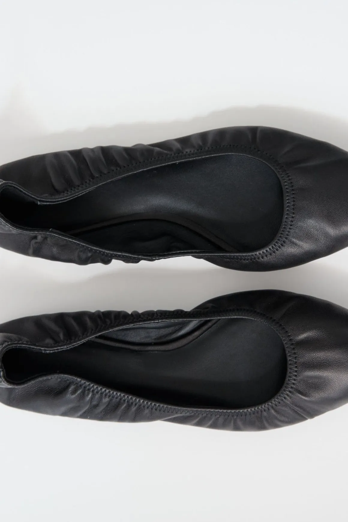St. Agni Soft Leather Flat - Black
