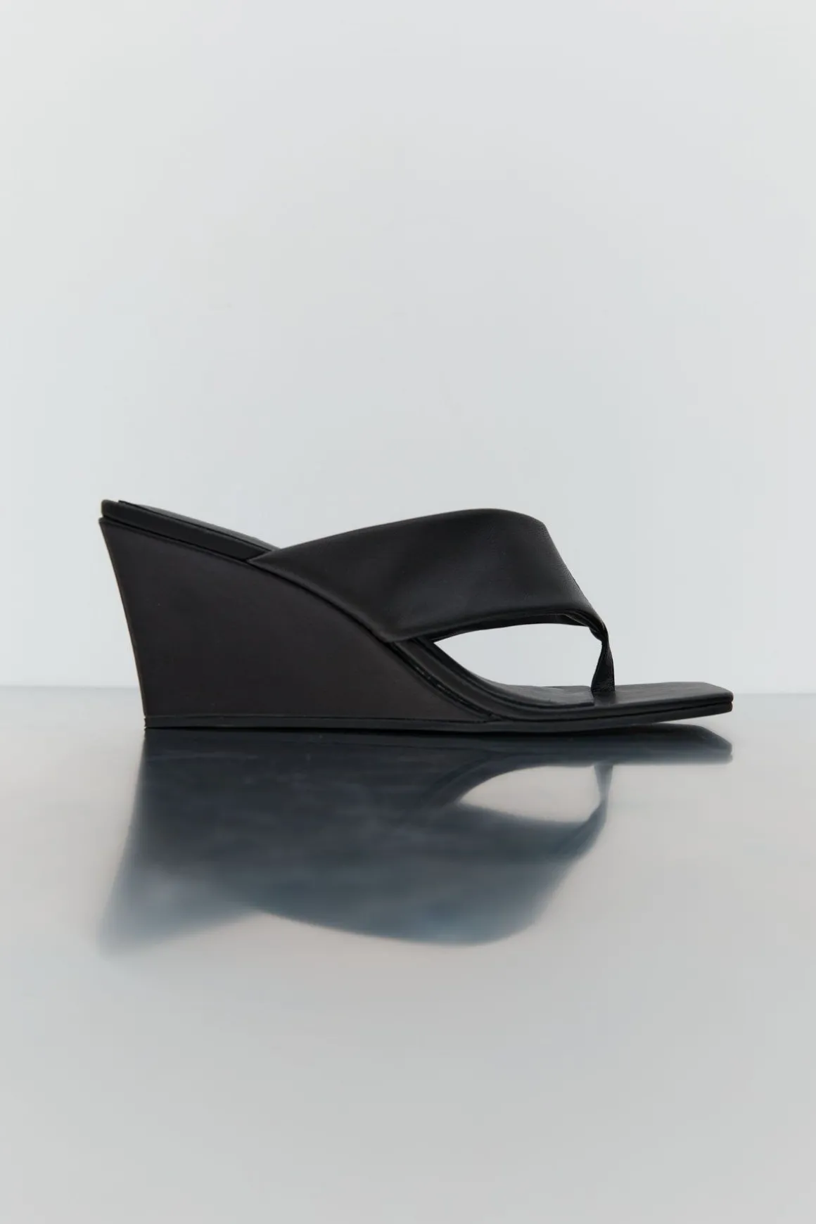 St. Agni Soft Thong Wedge - Black