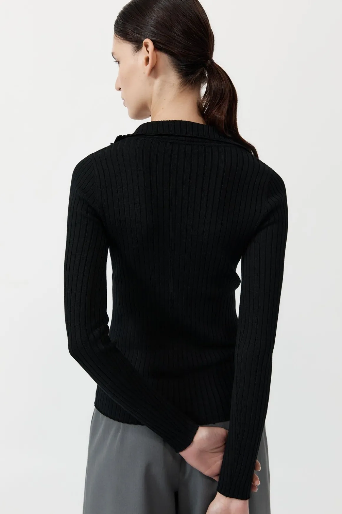 St. Agni Zip Front Top - Black